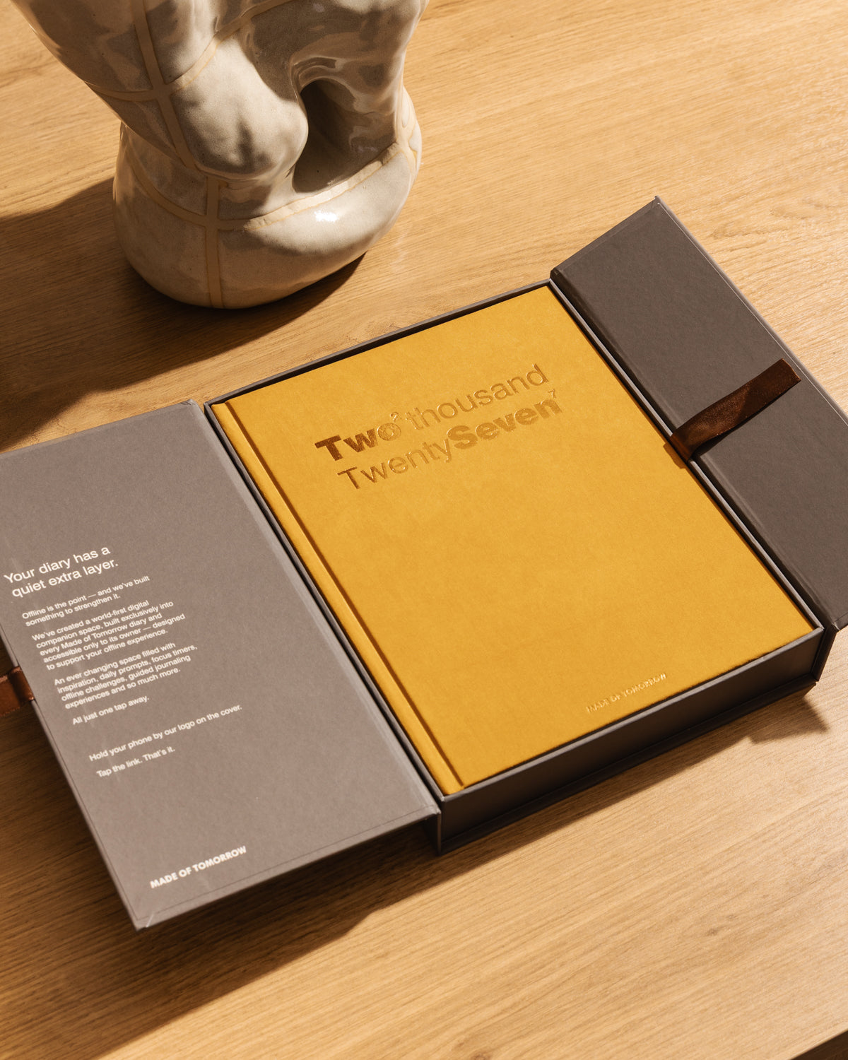 2027 Grand Daily Diary - Classic
