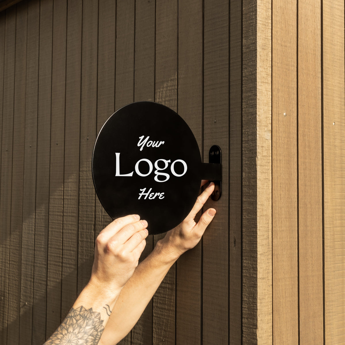 FOLD Round Sign 250 — Black